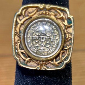 VSA Designs Meche signet ring